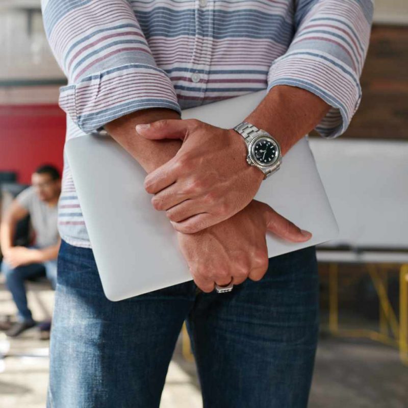 male-graphic-designer-in-office-PAUKCX3_2